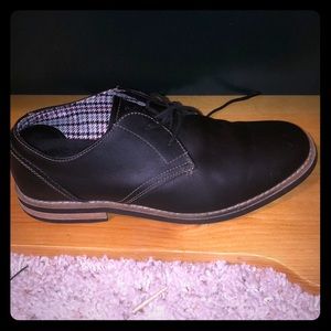Black penguin munsingwear dress shoes